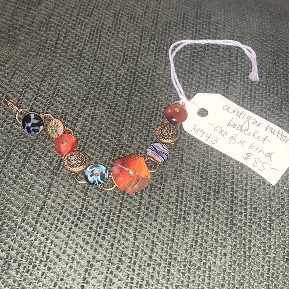 Jewelry - Antique button bracelet. NWT